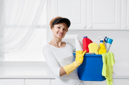 Farringdon carpet cleaning results in a bright modern room