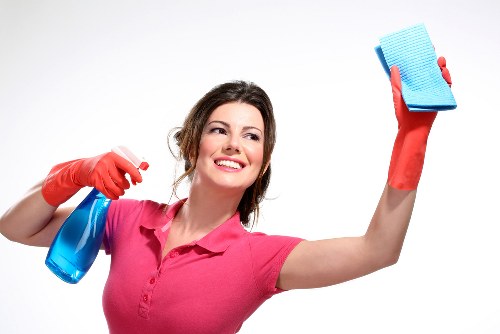 Signs curtains need cleaning in a Farringdon property